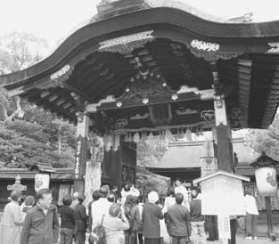 豊国神社唐門を見学